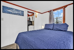 Aqua Lodge Main Bedroom