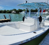 Dusky 227 Side View of Front Bow